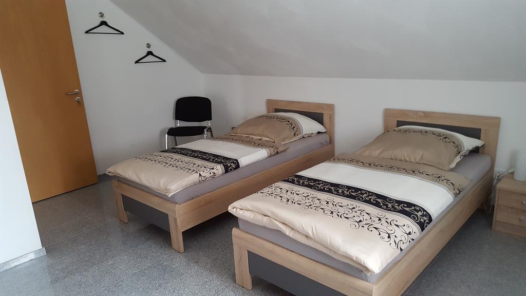Haus-Bernhard-Hp Lejlighed Herschweiler-Pettersheim Eksteriør billede